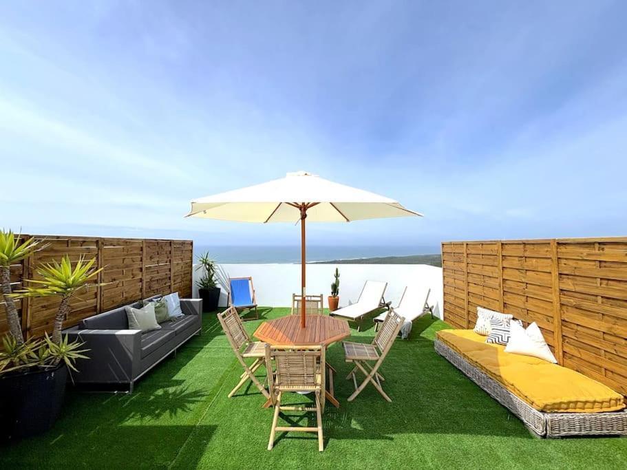 Nazare Boutique W Sea View And Private Rooftop Terace Apartment Exterior photo